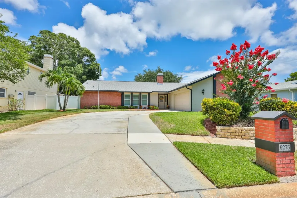 9275 133rd Street Seminole FL 33776
