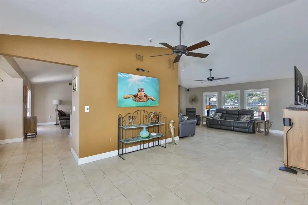 9275 133rd Street Seminole FL 33776