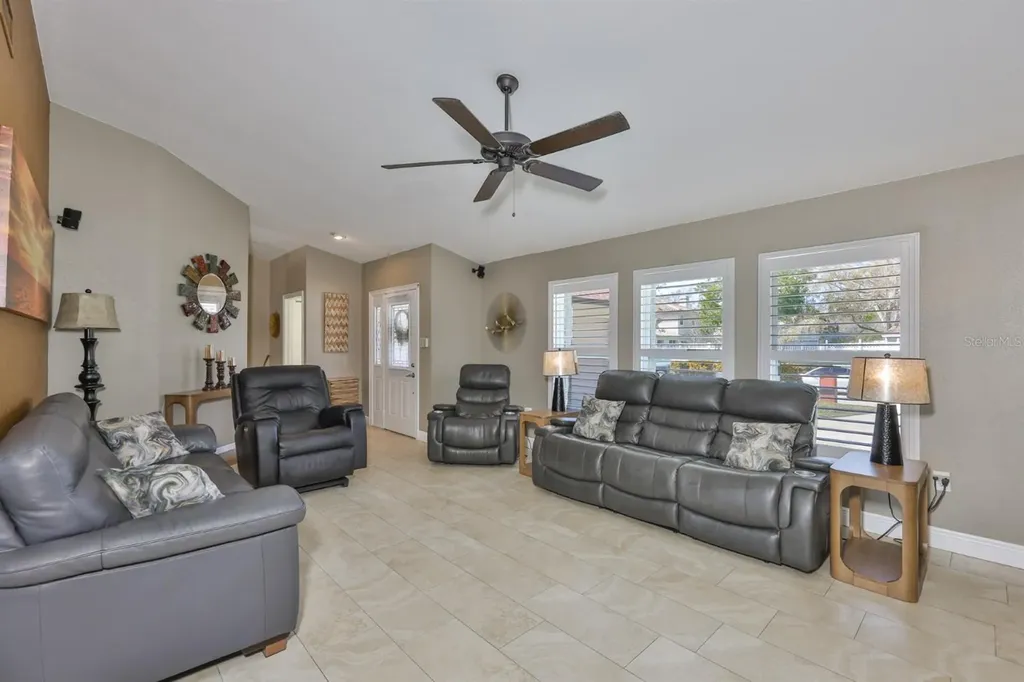 9275 133rd Street Seminole FL 33776