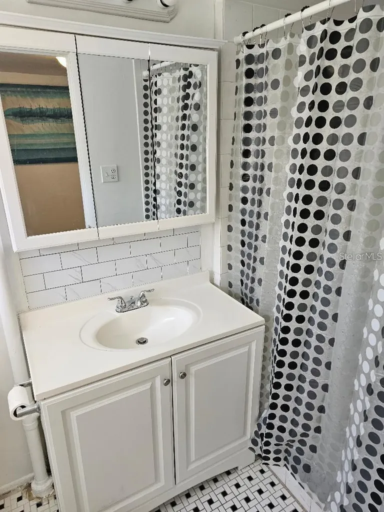 103 32nd Street NW Bradenton FL 34205