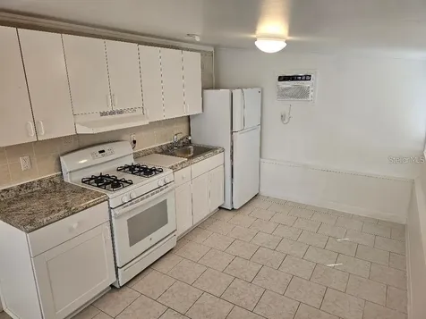103 32nd Street NW Bradenton FL 34205