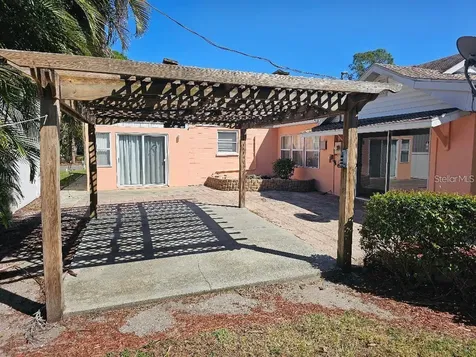 103 32nd Street NW Bradenton FL 34205