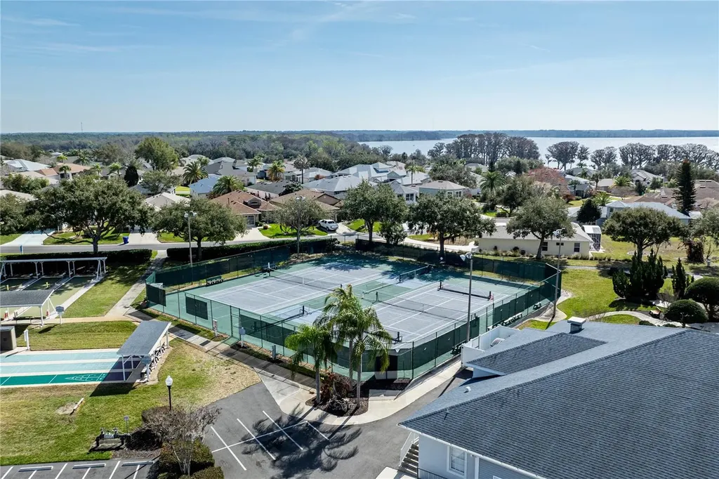 5732 Freeport Drive Tavares FL 32778