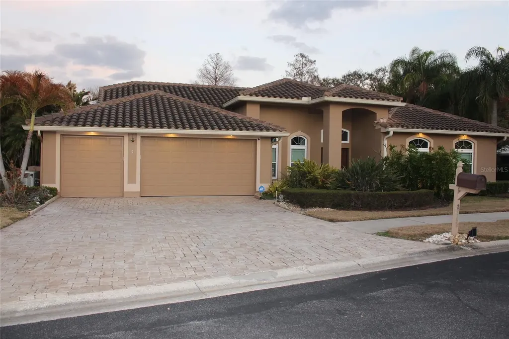 2303 Oxford Court Safety Harbor FL 34695