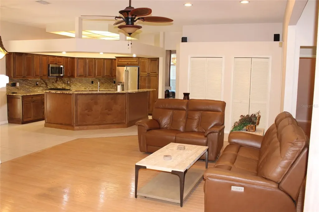 2303 Oxford Court Safety Harbor FL 34695