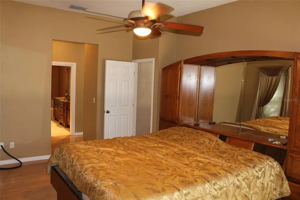 2303 Oxford Court Safety Harbor FL 34695