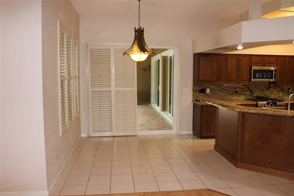 2303 Oxford Court Safety Harbor FL 34695