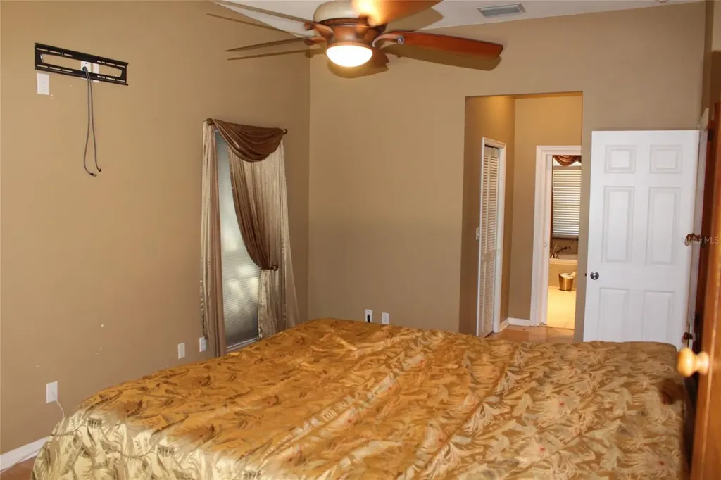 2303 Oxford Court Safety Harbor FL 34695