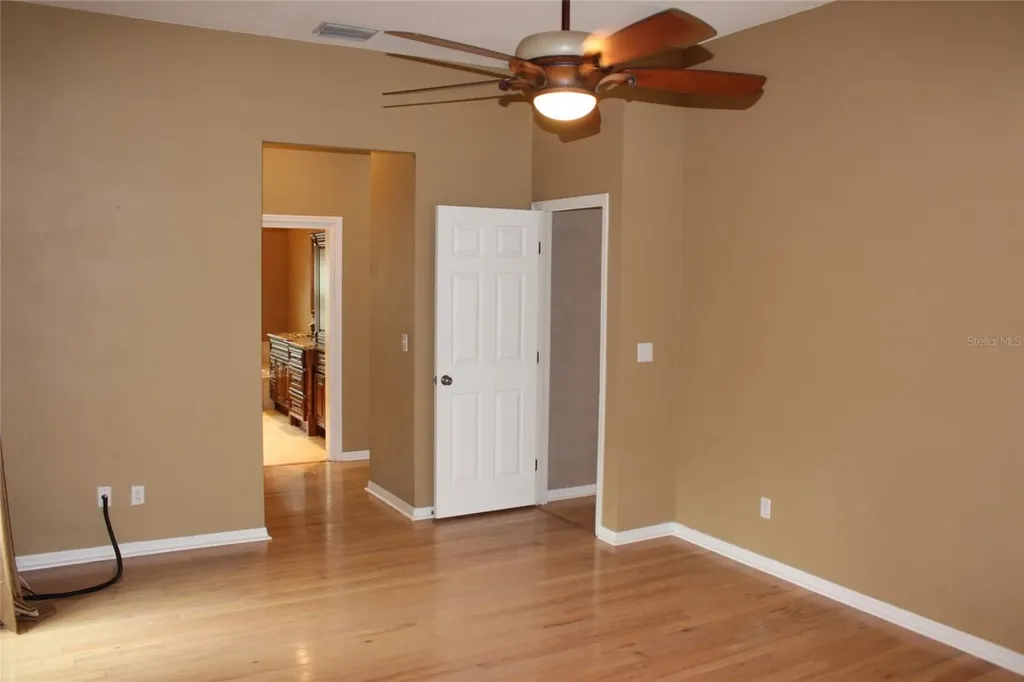 2303 Oxford Court Safety Harbor FL 34695
