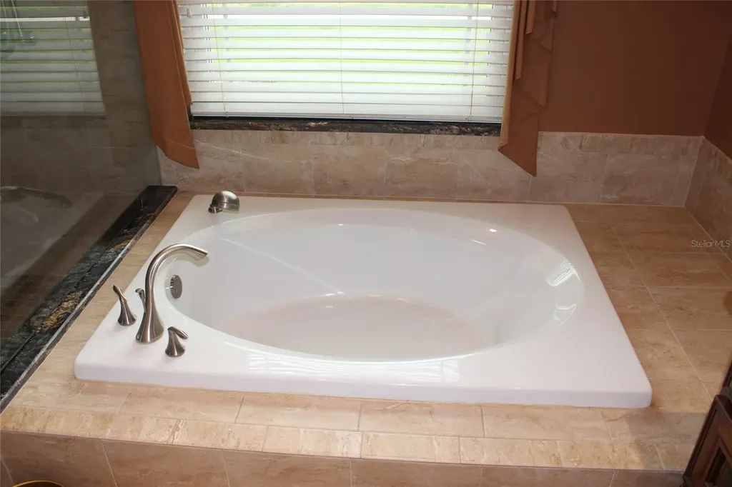 2303 Oxford Court Safety Harbor FL 34695