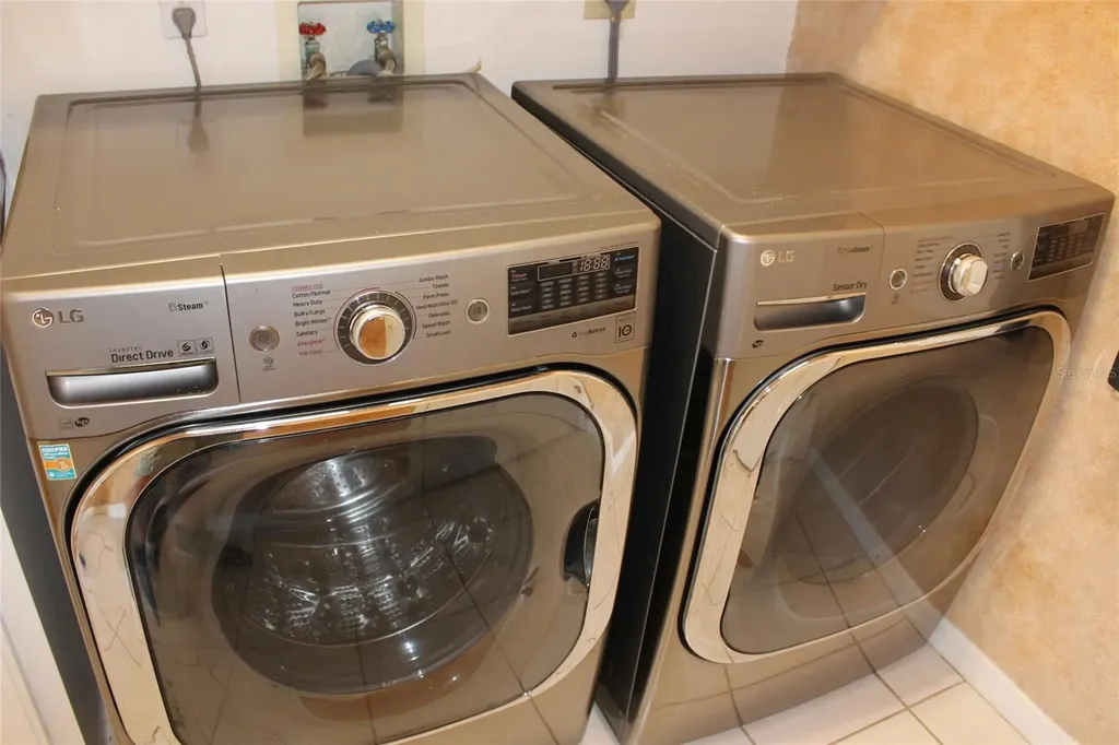 2303 Oxford Court Safety Harbor FL 34695