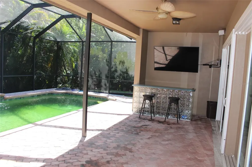 2303 Oxford Court Safety Harbor FL 34695