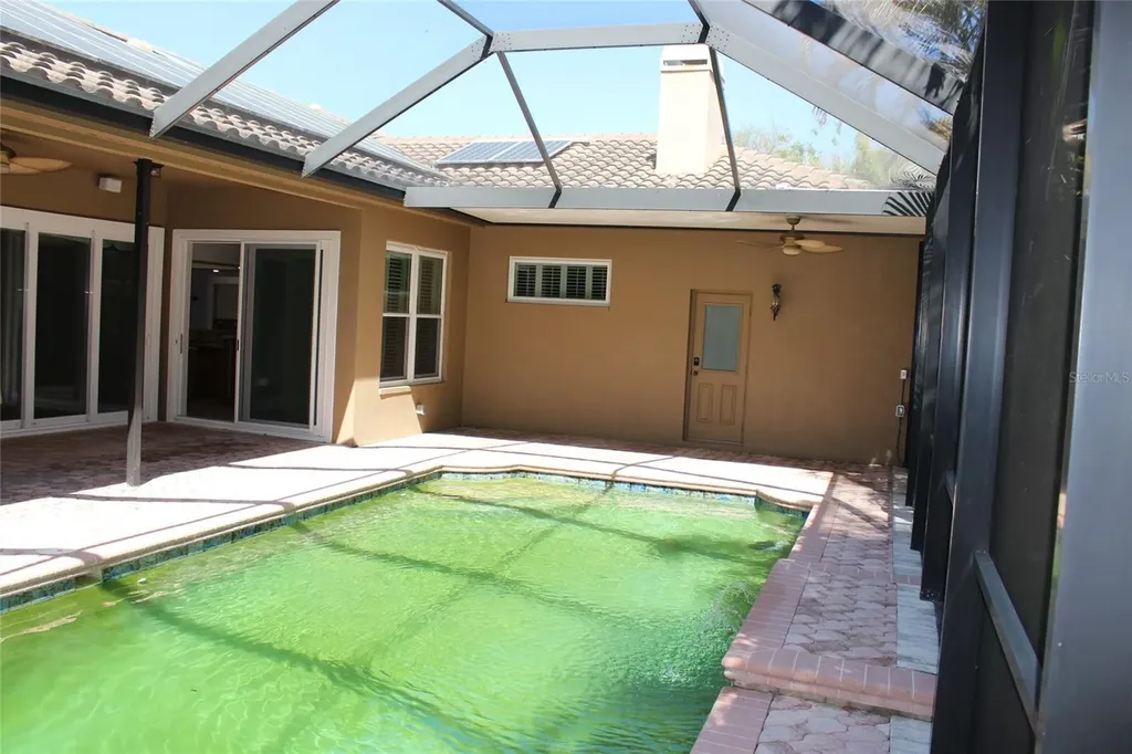 2303 Oxford Court Safety Harbor FL 34695
