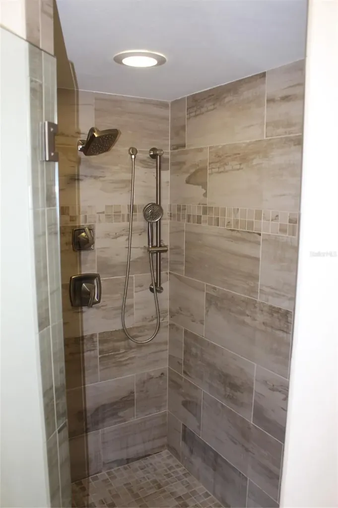 2303 Oxford Court Safety Harbor FL 34695