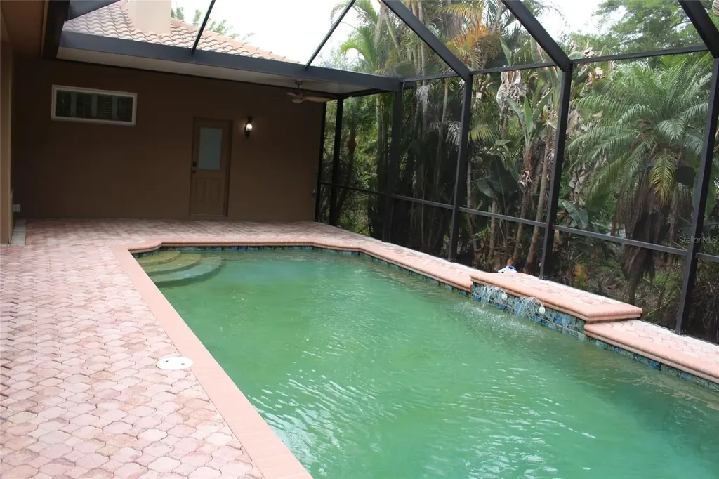 2303 Oxford Court Safety Harbor FL 34695