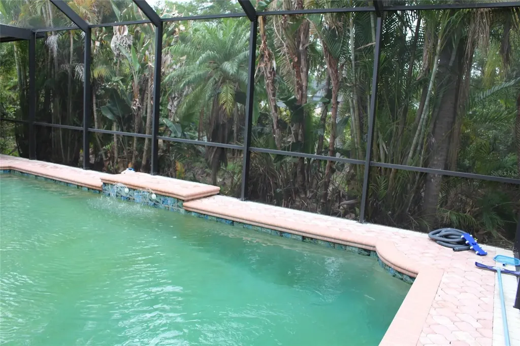 2303 Oxford Court Safety Harbor FL 34695