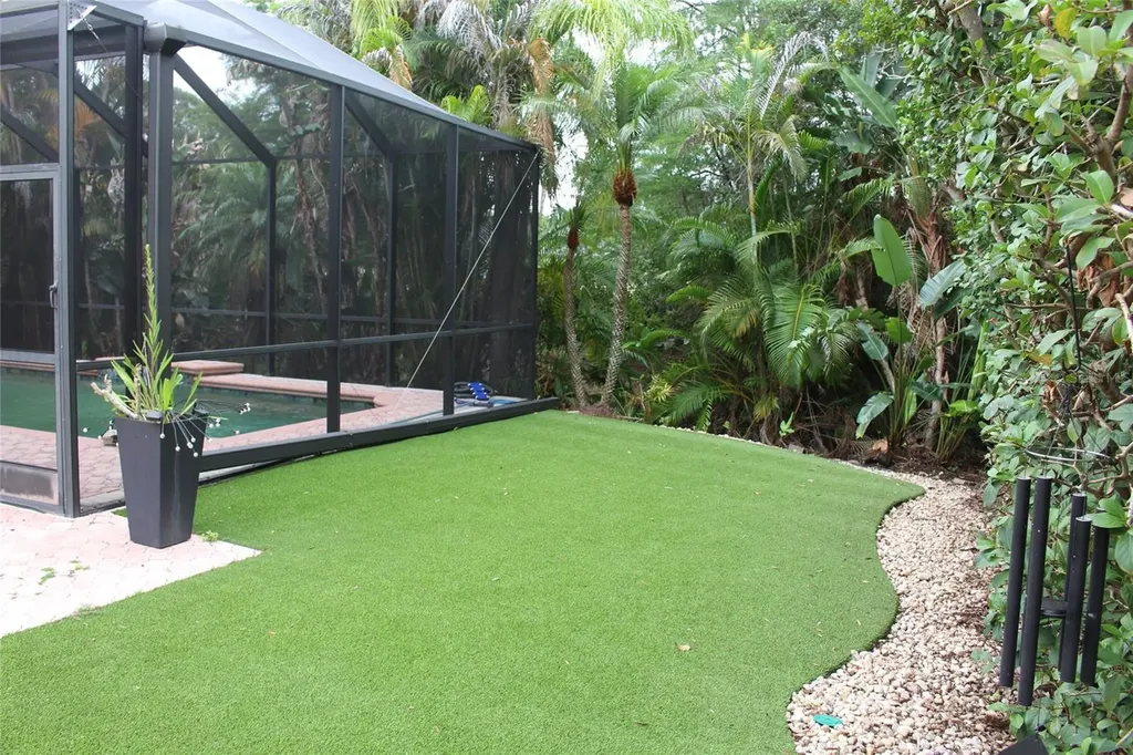 2303 Oxford Court Safety Harbor FL 34695