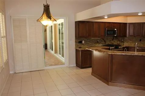 2303 Oxford Court Safety Harbor FL 34695