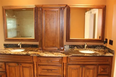 2303 Oxford Court Safety Harbor FL 34695