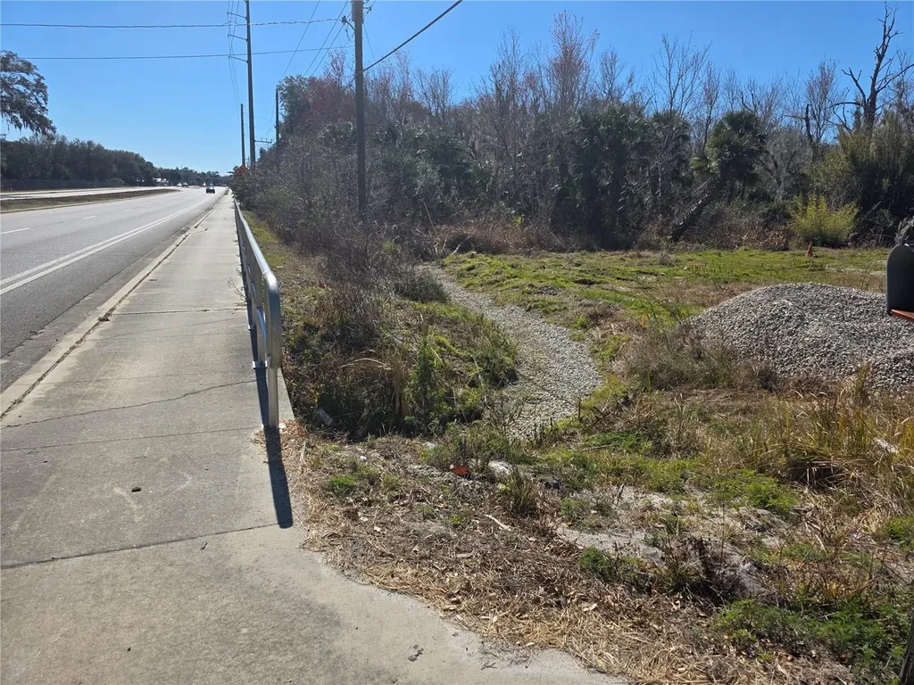 470 N State Road 415 Osteen FL 32764