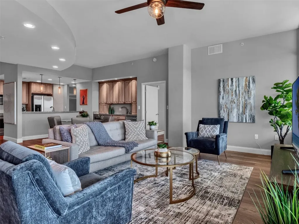 525 E Jackson Street Orlando FL 32801