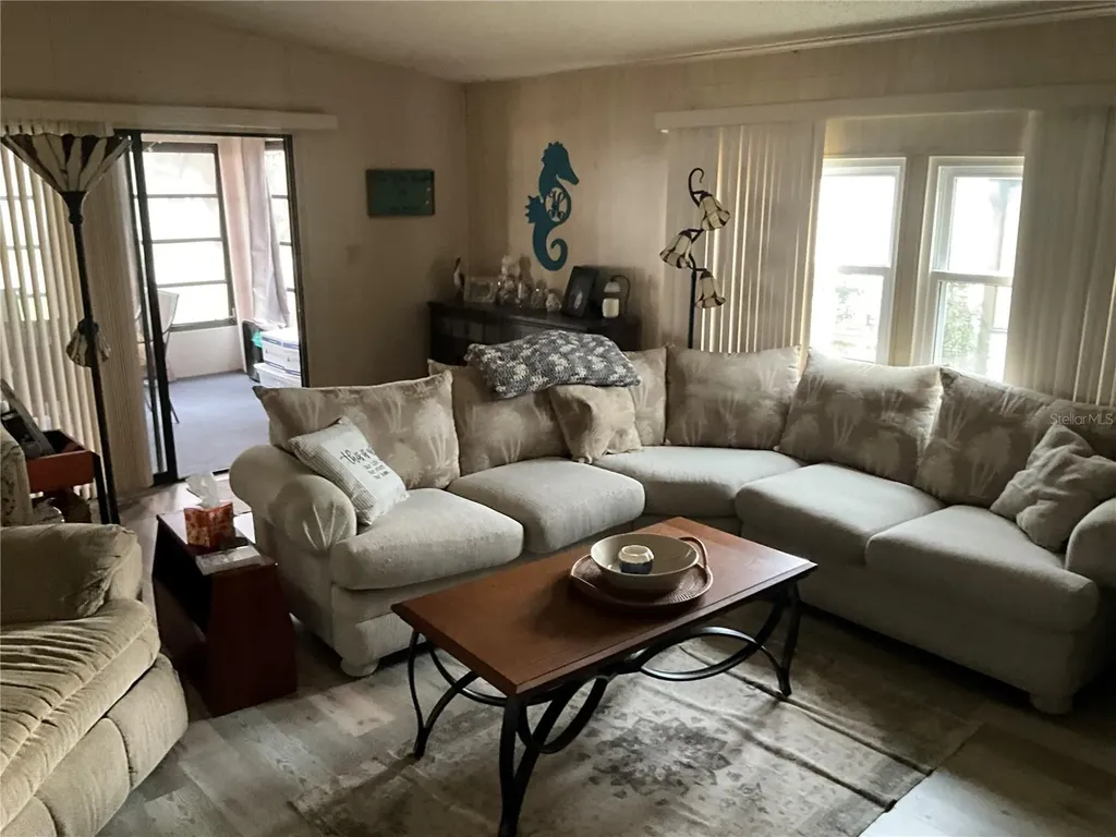 25045 Pine Hill Leesburg FL 34748