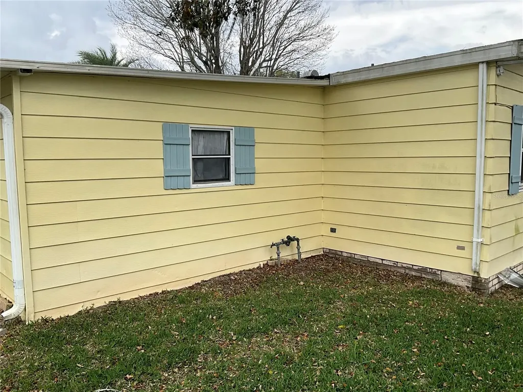 25045 Pine Hill Leesburg FL 34748
