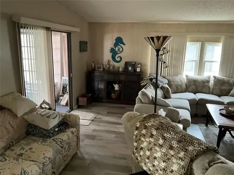 25045 Pine Hill Leesburg FL 34748