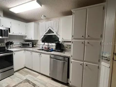 25045 Pine Hill Leesburg FL 34748