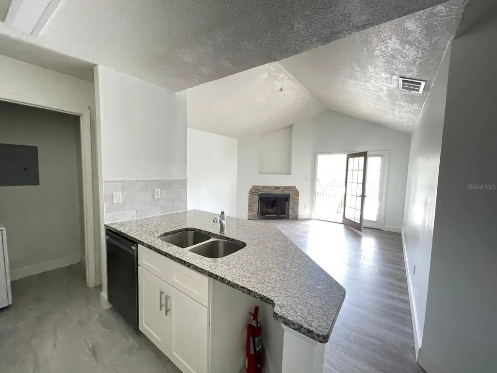 236 Afton Square Altamonte Springs FL 32714