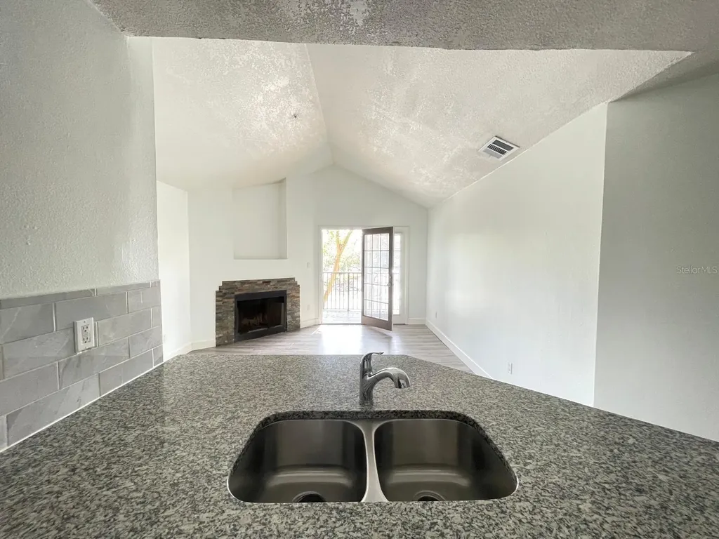 236 Afton Square Altamonte Springs FL 32714