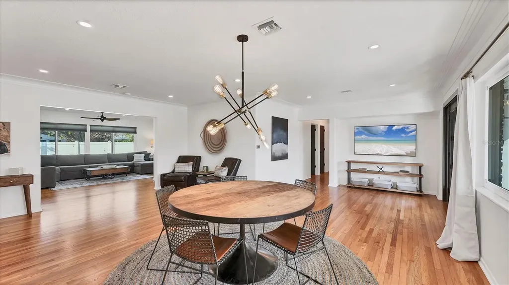 2411 Valencia Drive Sarasota FL 34239