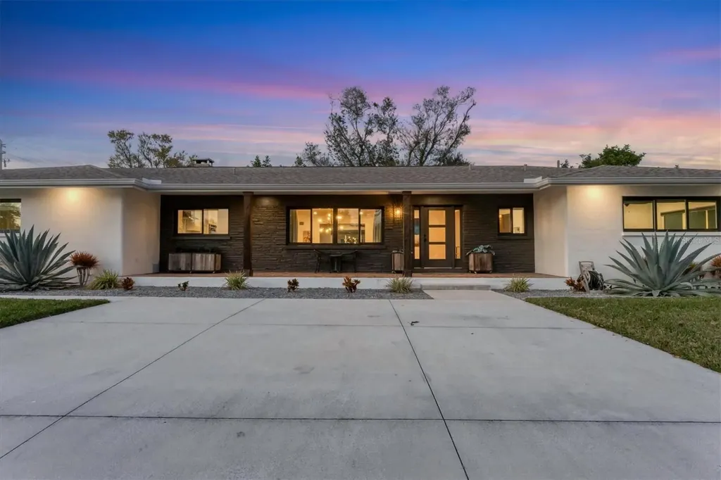 2411 Valencia Drive Sarasota FL 34239