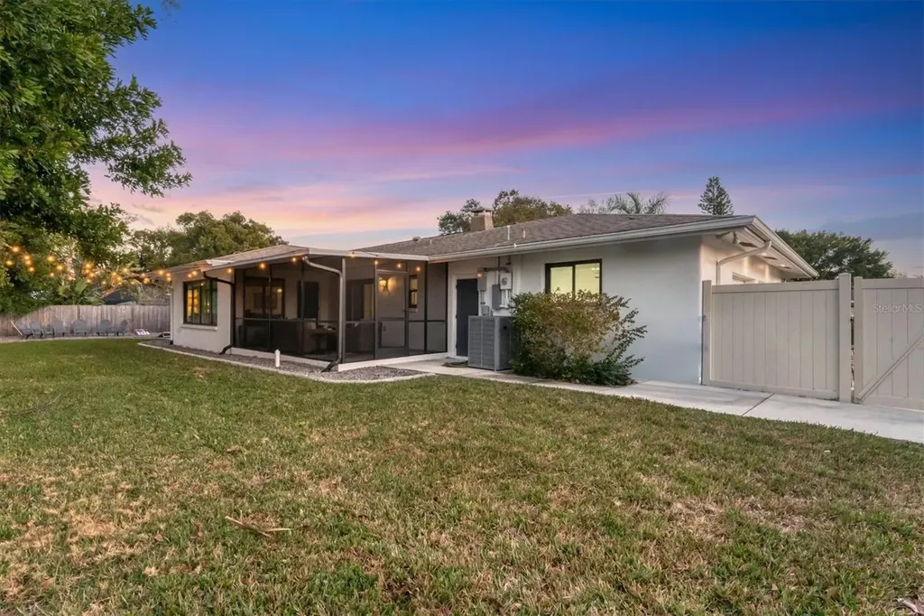 2411 Valencia Drive Sarasota FL 34239