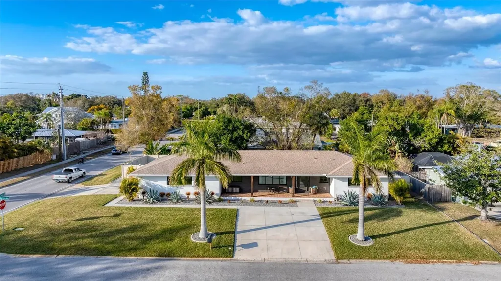 2411 Valencia Drive Sarasota FL 34239