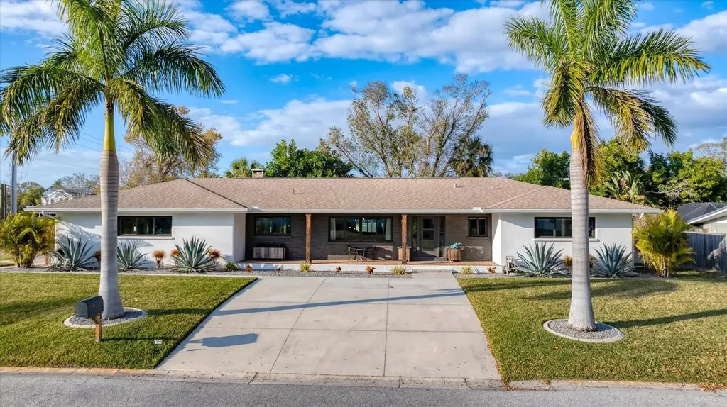 2411 Valencia Drive Sarasota FL 34239