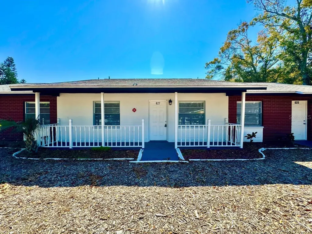 627 Wildwood Way Clearwater FL 33756