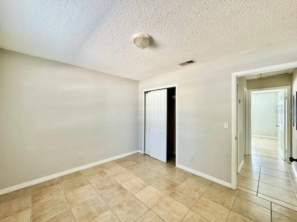 627 Wildwood Way Clearwater FL 33756