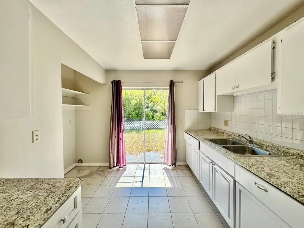 627 Wildwood Way Clearwater FL 33756
