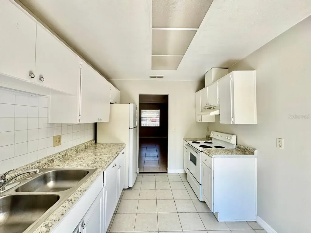 627 Wildwood Way Clearwater FL 33756