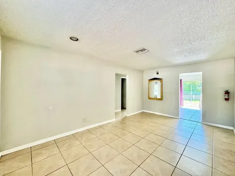 627 Wildwood Way Clearwater FL 33756