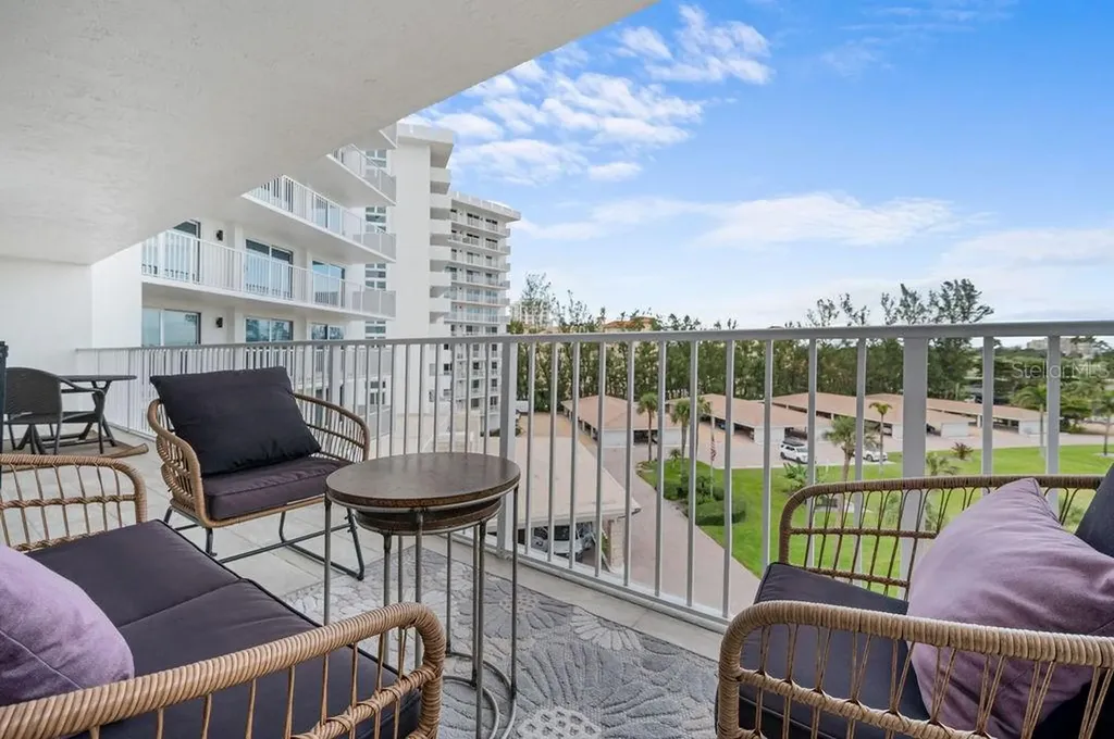 2295 Gulf Of Mexico Drive Longboat Key FL 34228