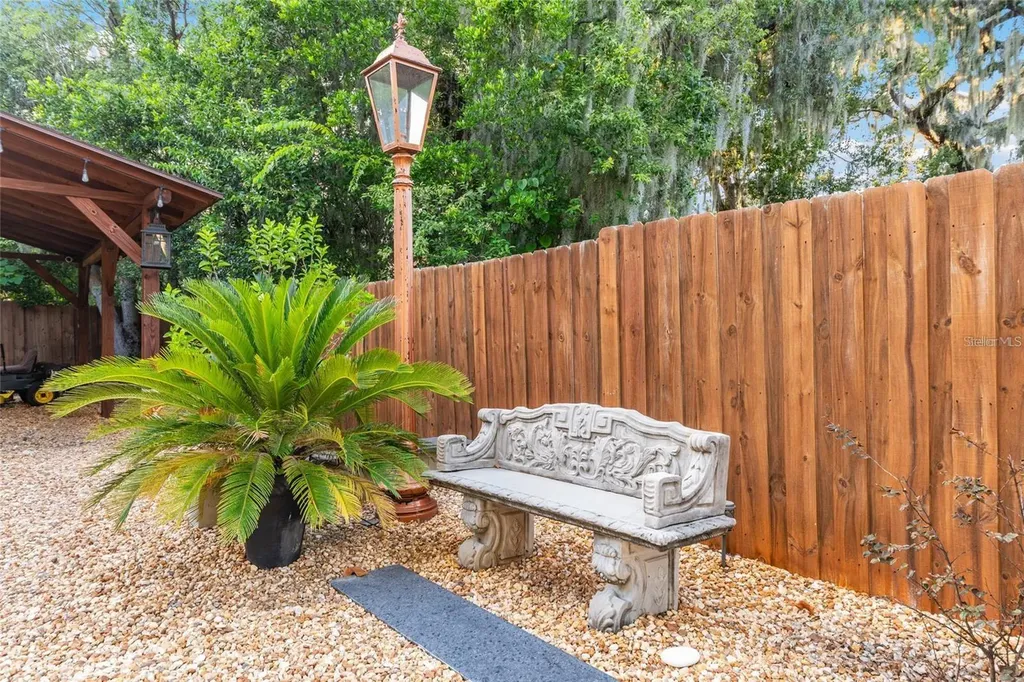 44 SE 9th Terrace Ocala FL 34471