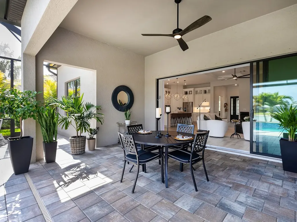 716 Sigsbee Loop Sarasota FL 34240