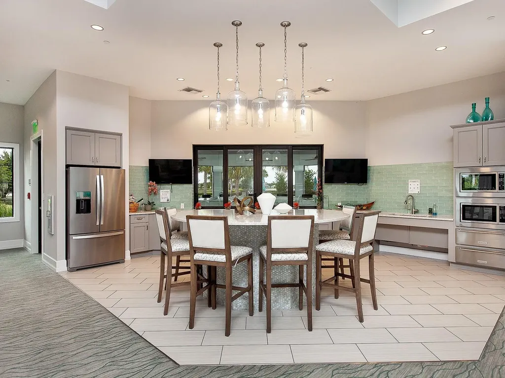 716 Sigsbee Loop Sarasota FL 34240