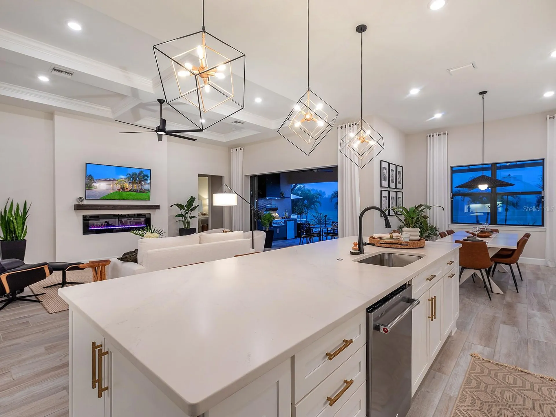 716 Sigsbee Loop Sarasota FL 34240
