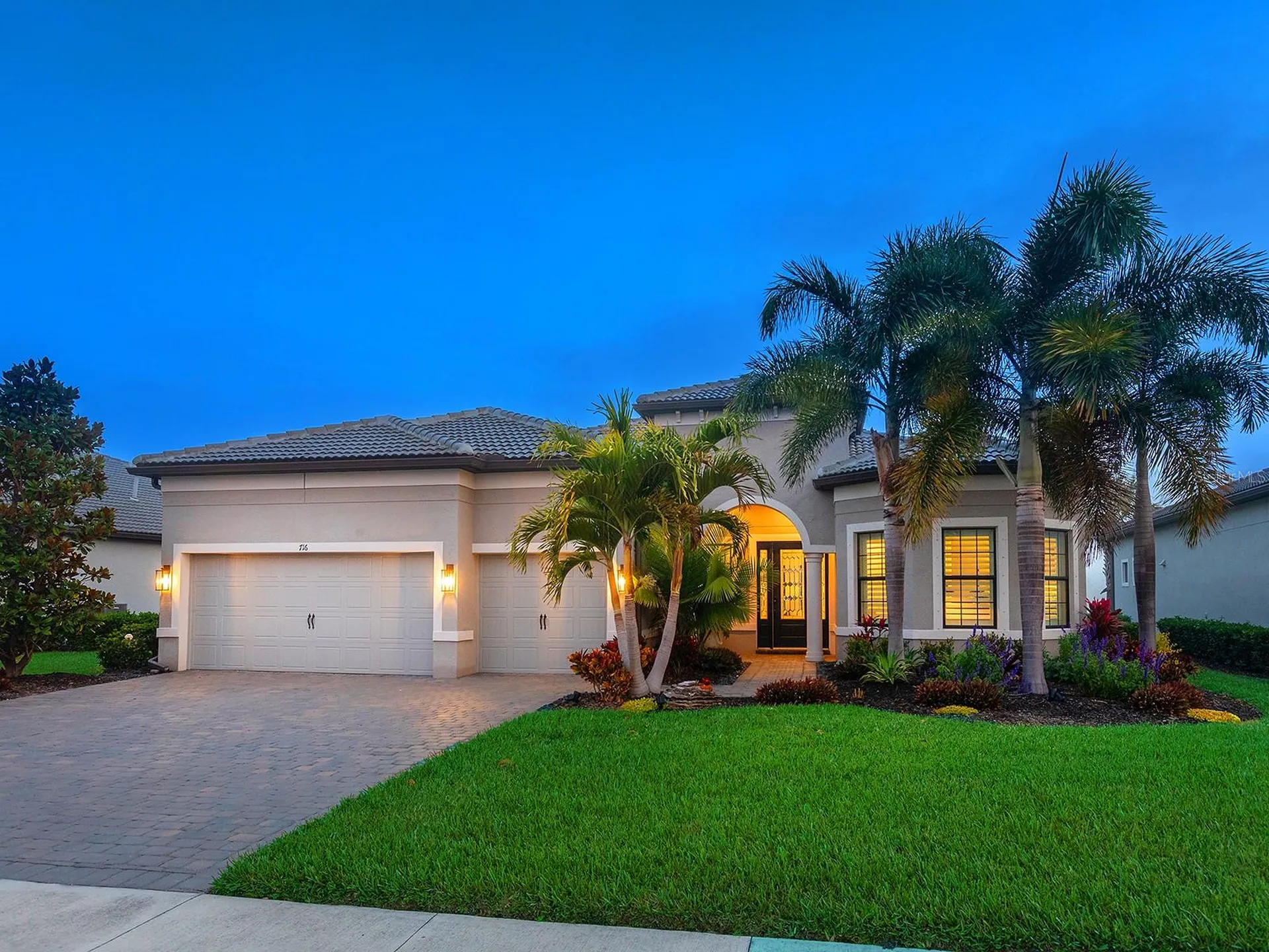 716 Sigsbee Loop Sarasota FL 34240
