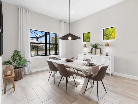 716 Sigsbee Loop Sarasota FL 34240