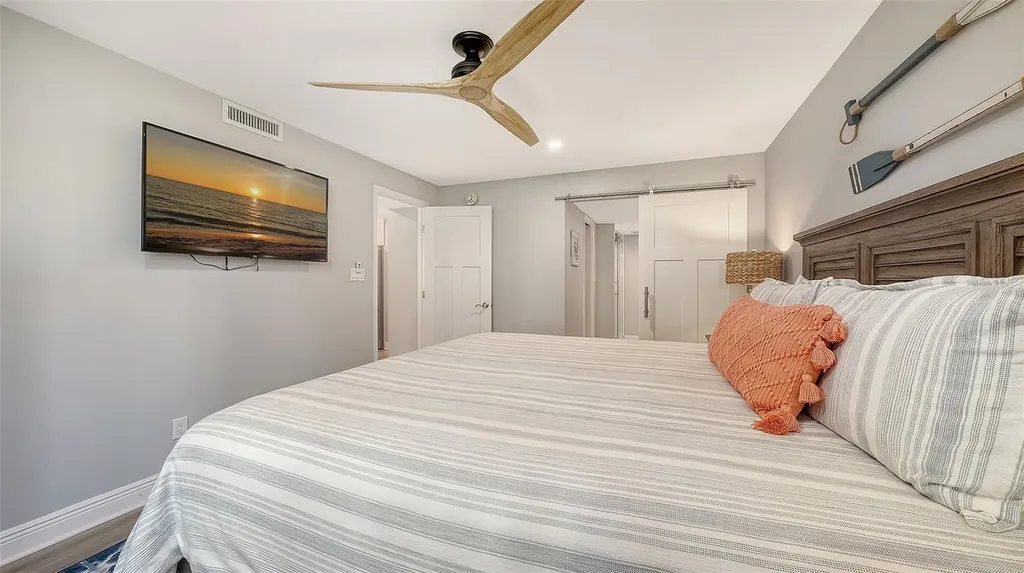 5780 Midnight Pass Road Sarasota FL 34242
