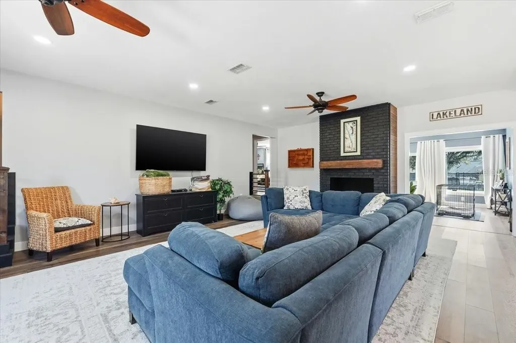 5225 Glenmore Drive Lakeland FL 33813